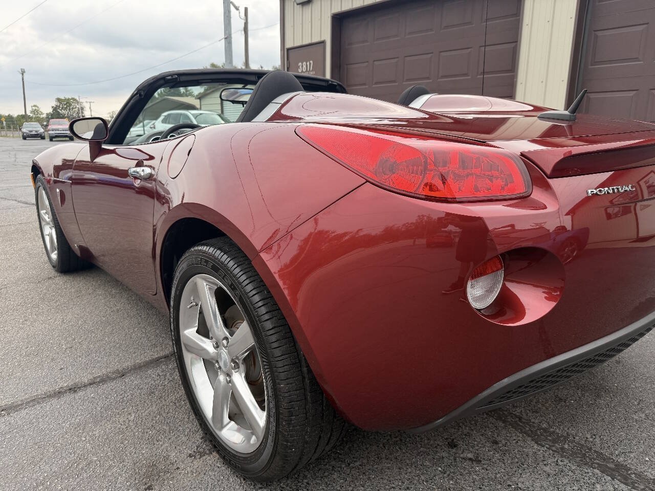 Used 2009 Pontiac Solstice Convertible w/ Preferred Package RWD image 10