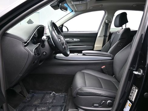 Used 2022 Genesis GV70 2.5T w/ Select Package image 11