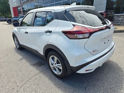 Certified 2025 Nissan Kicks Play S FWD image 6