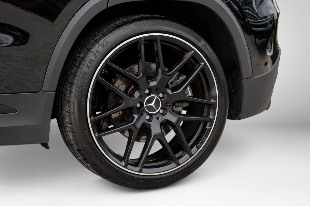 Used 2022 Mercedes-Benz GLA 45 AMG 4MATIC w/ Parking Assistance Package image 69