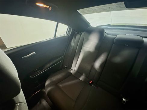 Used 2017 Dodge Charger R/T Scat Pack image 12