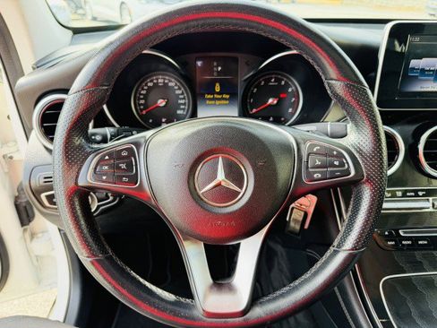 Used 2019 Mercedes-Benz GLC 300 4MATIC image 9