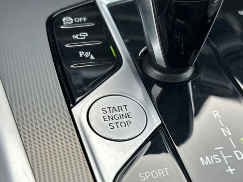 Used 2023 BMW X6 xDrive40i w/ Climate Comfort Package image 25