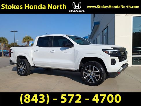 Used 2023 Chevrolet Colorado Z71 w/ Z71 Convenience Package 2 image 2