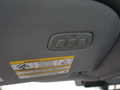 Used 2025 Ford F250 Lariat image 17