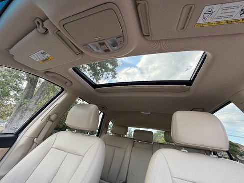 Used 2009 Hyundai Santa Fe Limited FWD image 14