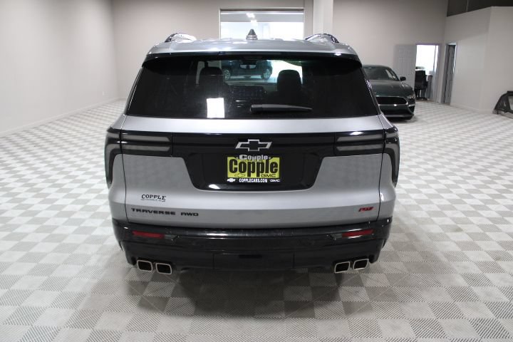 Used 2025 Chevrolet Traverse RS AWD/4WD image 11