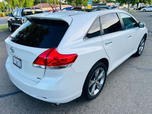 Used 2011 Toyota Venza AWD w/ Premium Pkg #2 image 3