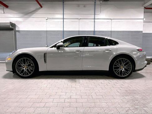 Certified 2023 Porsche Panamera 4 Platinum Edition image 2