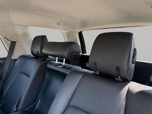 Used 2019 Toyota 4Runner TRD Off-Road Premium AWD/4WD image 32