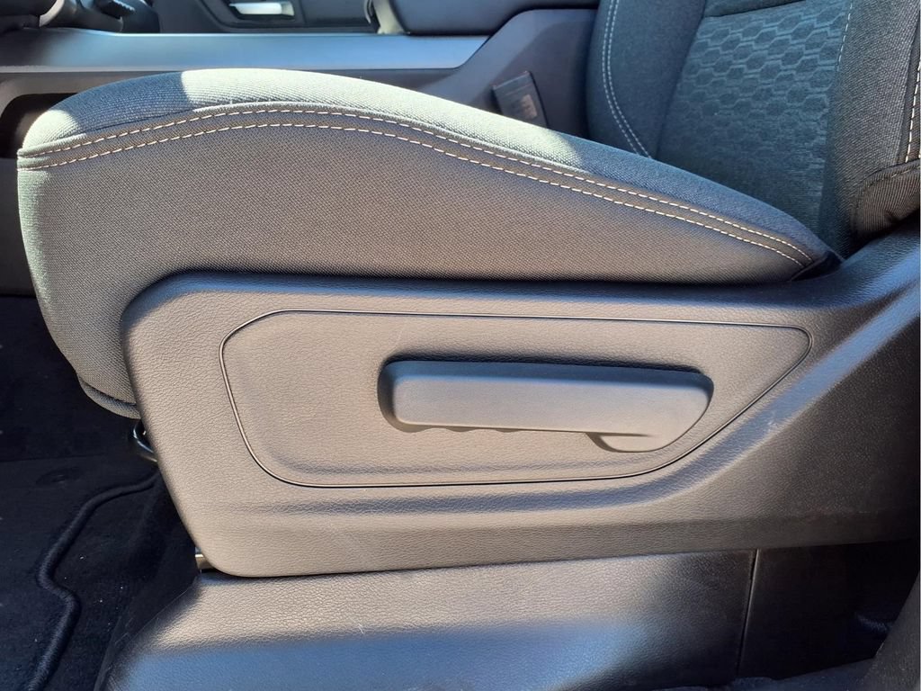 New 2026 RAM 1500 Express AWD/4WD image 16