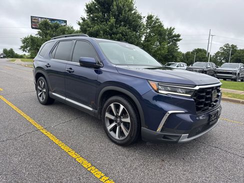 Used 2024 Honda Pilot Elite image 3