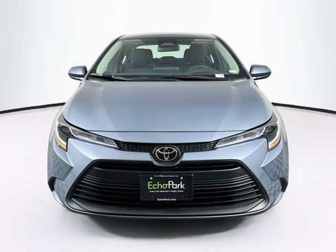 Used 2026 Toyota Corolla LE FWD image 2