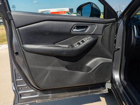 Used 2024 Nissan Rogue SV FWD image 20