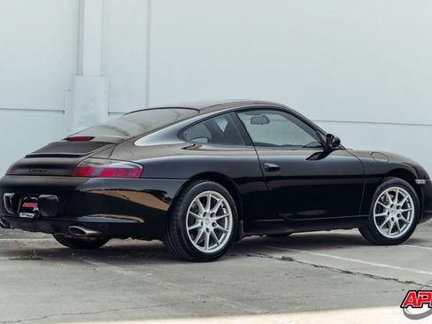 Used 2004 Porsche 911 Carrera RWD image 5