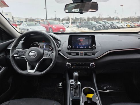 Used 2021 Nissan Altima 2.5 SV image 11