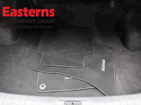 Used 2023 Nissan Altima 2.5 SV FWD image 9
