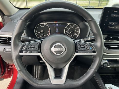 Certified 2025 Nissan Altima 2.5 SV w/ SV Premium Package image 8