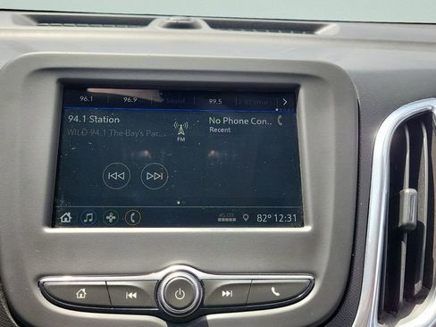 Used 2019 Chevrolet Equinox LS FWD image 17