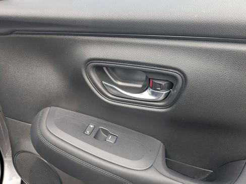 Used 2025 Honda HR-V LX image 33