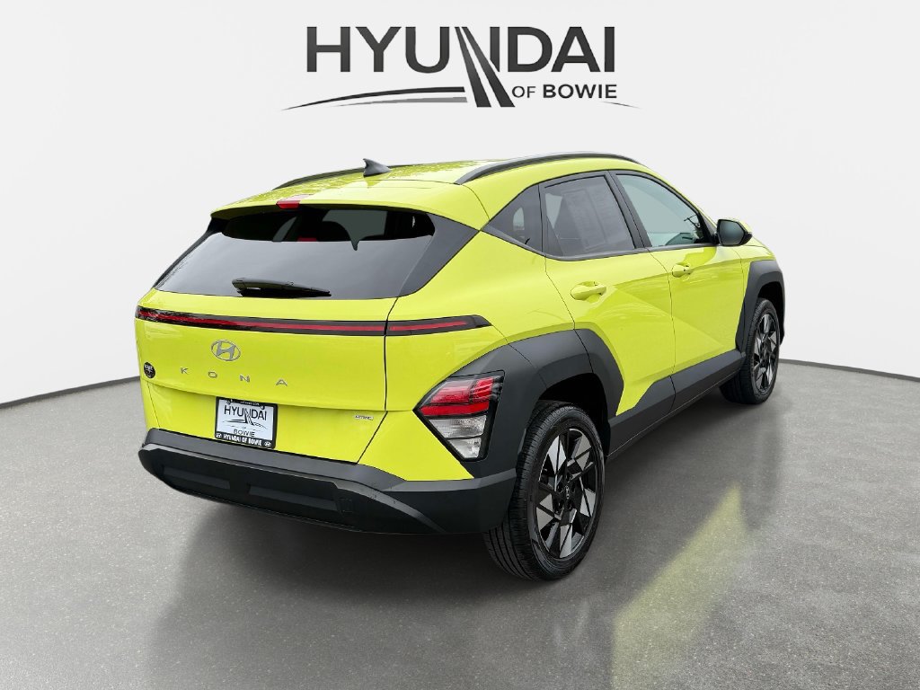 Used 2024 Hyundai Kona SEL AWD/4WD image 2