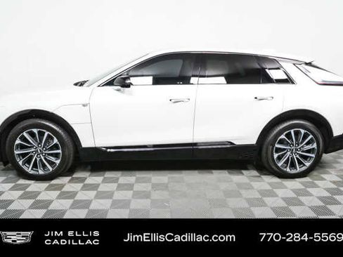 Used 2024 Cadillac Lyriq Sport AWD/4WD image 30