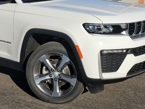 New 2026 Jeep Grand Cherokee Limited image 3