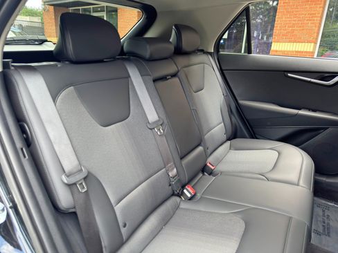 Used 2025 Kia Niro EX FWD image 33