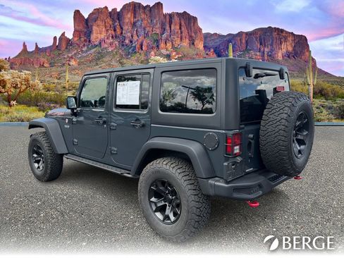 Used 2017 Jeep Wrangler Unlimited Rubicon AWD/4WD image 4