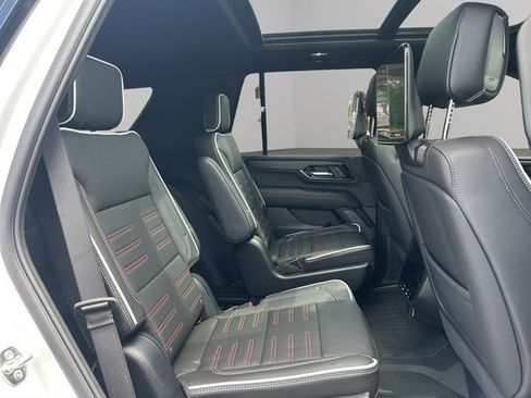 Used 2025 GMC Yukon AT4 Ultimate w/ LPO, Floor Liner Package AWD/4WD image 23