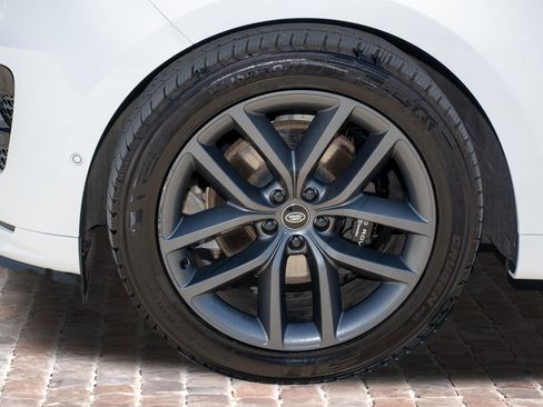 Used 2023 Land Rover Range Rover Sport SE Dynamic image 38