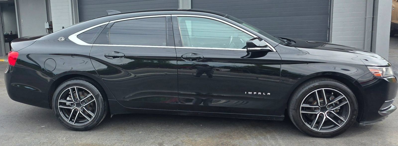 Used 2017 Chevrolet Impala LT w/ Convenience Package FWD image 6