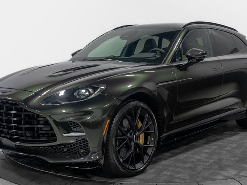 Used 2025 Aston Martin DBX 707 image 3