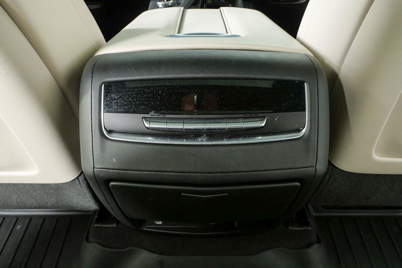 Certified 2023 Cadillac Escalade Sport AWD/4WD image 21