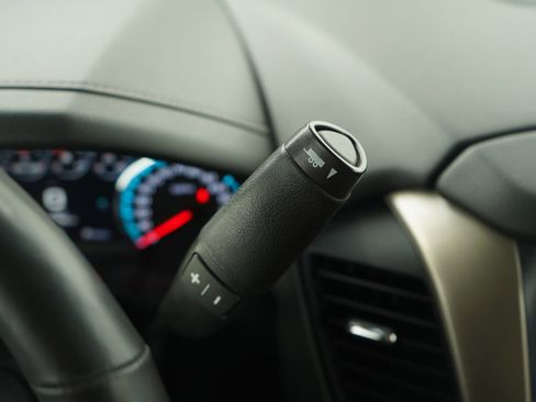 Used 2018 GMC Yukon XL Denali w/ Open Road Package image 28