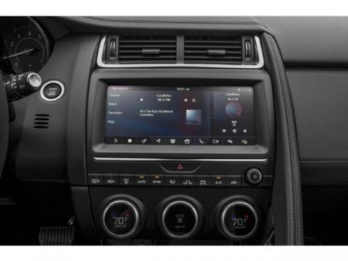 Used 2018 Jaguar E-PACE S image 10