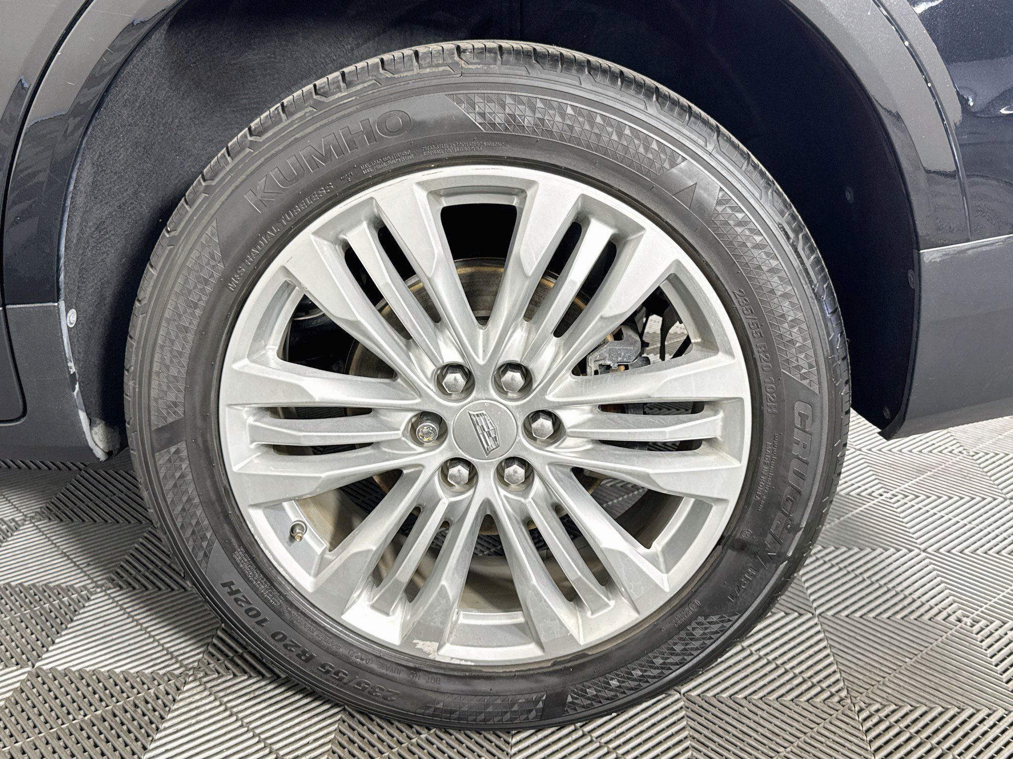 Used 2019 Cadillac XT5 Premium Luxury FWD image 35