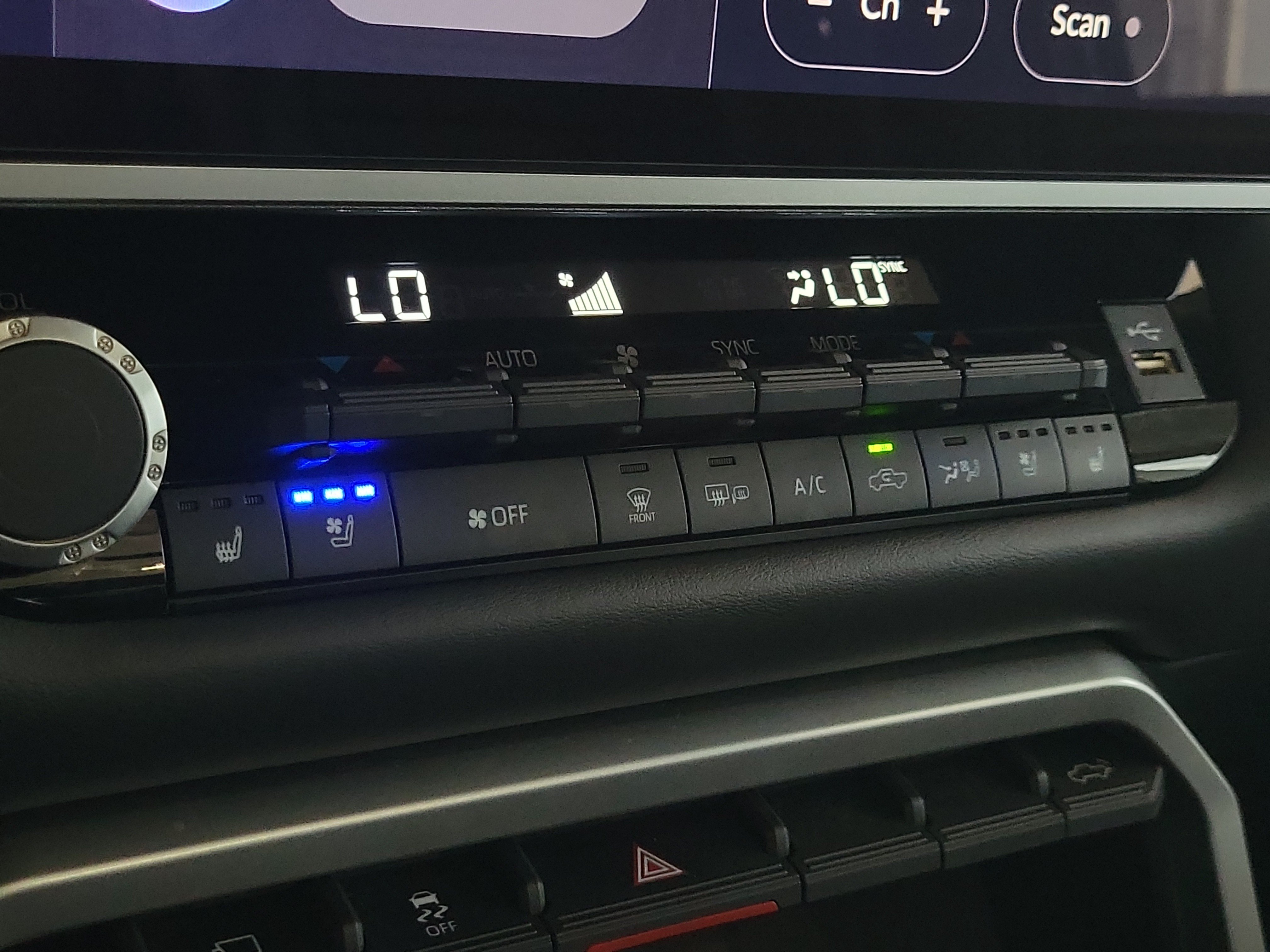 Used 2025 Toyota Tundra Platinum AWD/4WD image 28