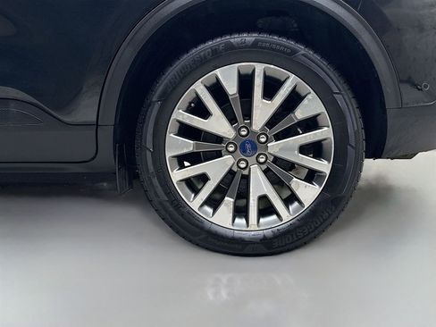 Used 2020 Ford Escape Titanium image 35