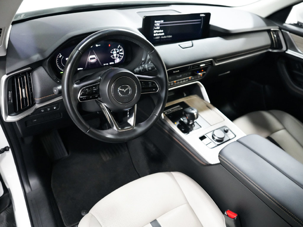 Used 2025 MAZDA CX-90 Plug-In Hybrid w/ Preferred AWD/4WD image 17