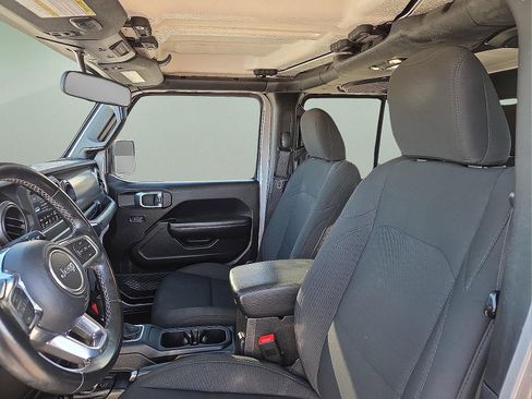 Used 2020 Jeep Gladiator Sport w/ Quick Order Package 24S image 12