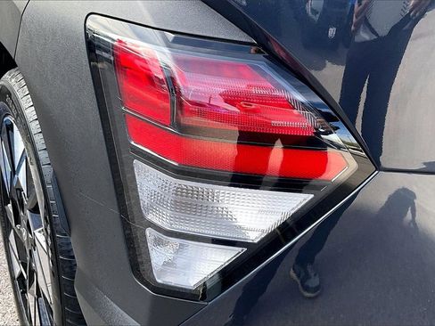 Used 2024 Hyundai Kona SEL w/ Convenience Package image 28