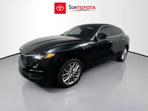 Used 2022 Maserati Levante GT AWD/4WD image 9