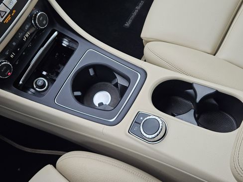 Used 2019 Mercedes-Benz GLA 250 image 20