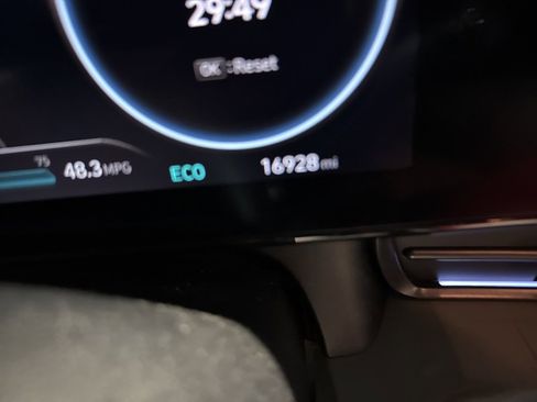 Certified 2024 Hyundai Elantra Limited image 7