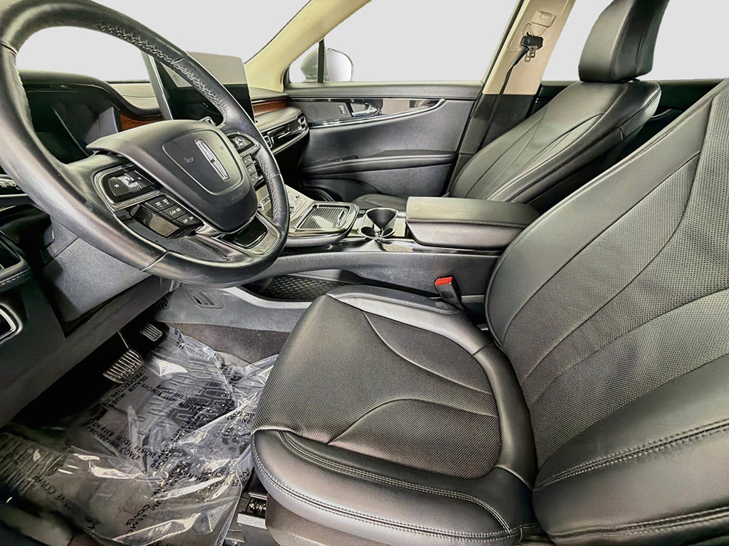 Used 2023 Lincoln Nautilus Reserve AWD/4WD image 25