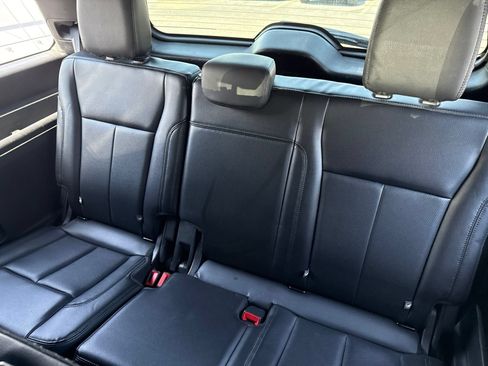 Used 2019 Ford Expedition XLT w/ Equipment Group 202A RWD image 12