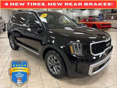 Used 2023 Kia Telluride LX image 1