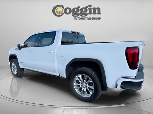 Used 2022 GMC Sierra 1500 AT4X image 11