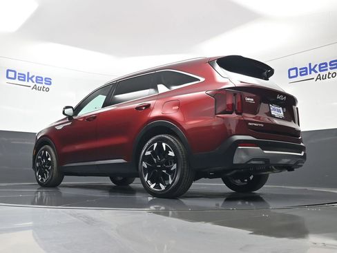 Certified 2025 Kia Sorento EX image 45